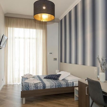 Garibaldi Rooms Napoli Esterno foto