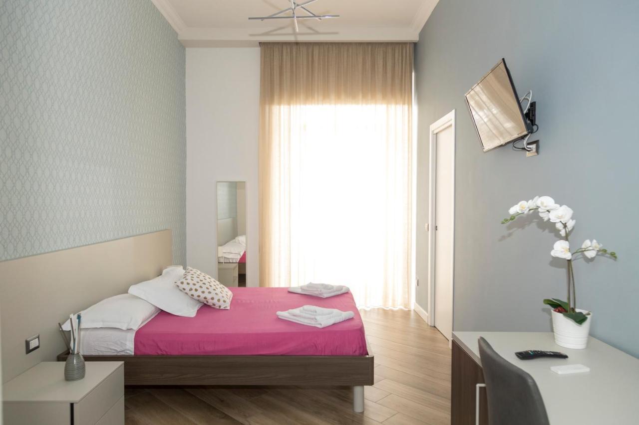 Garibaldi Rooms Napoli Esterno foto
