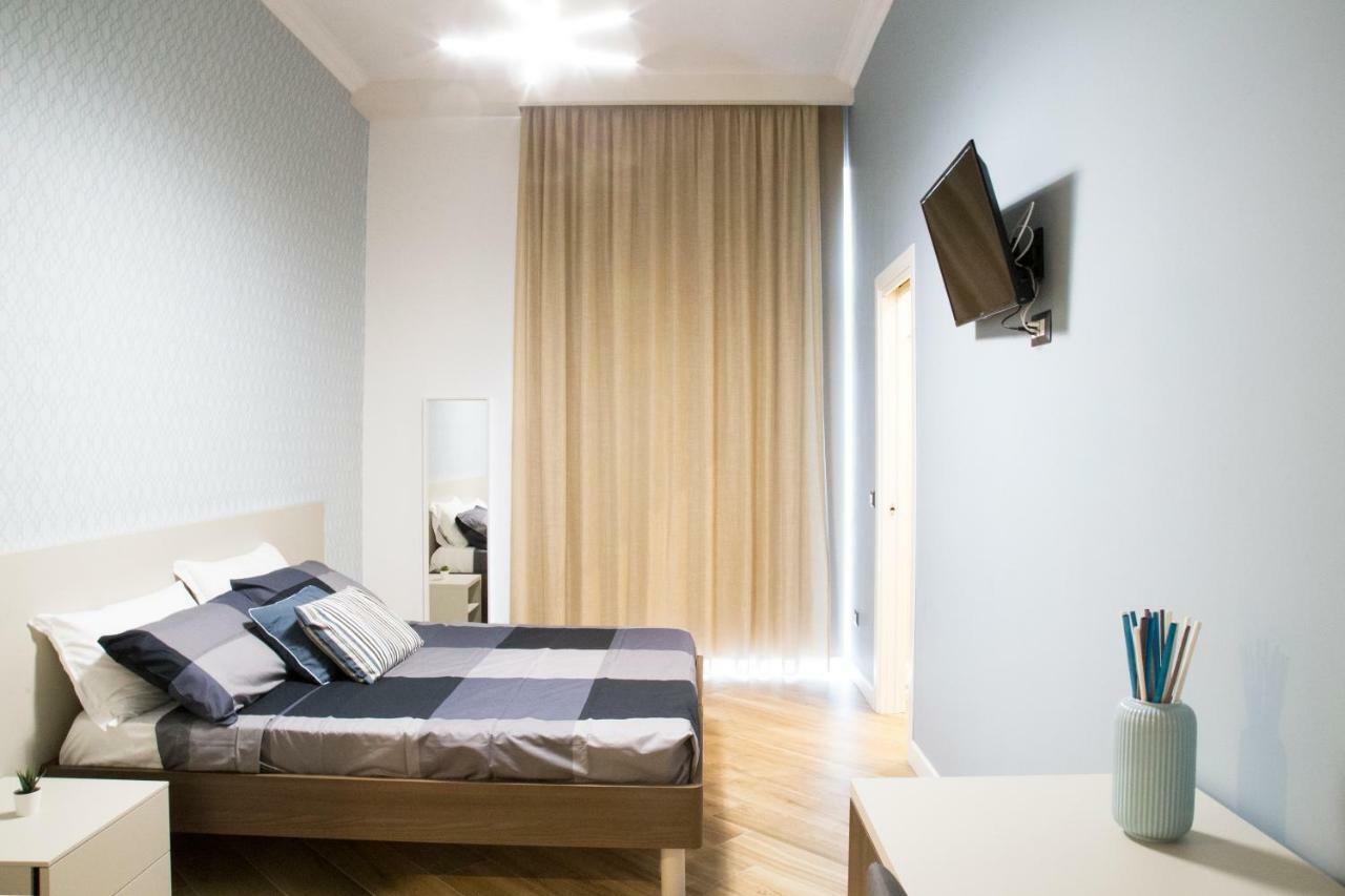 Garibaldi Rooms Napoli Esterno foto