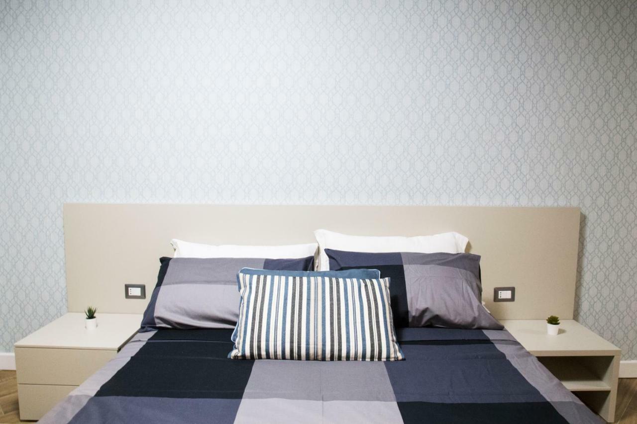 Garibaldi Rooms Napoli Esterno foto