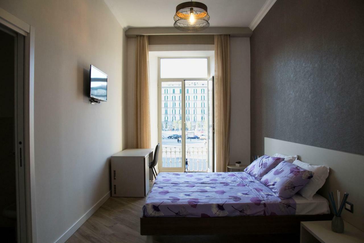 Garibaldi Rooms Napoli Esterno foto